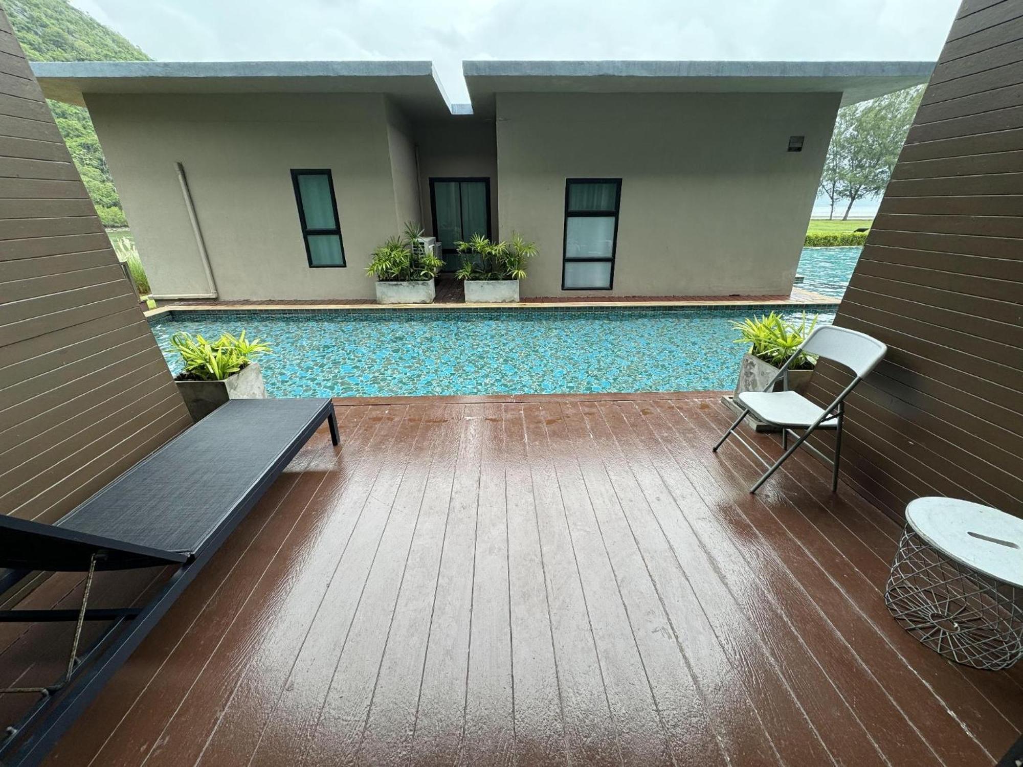 La Isla Pranburi Beach Resort Sam Roi Yot Ngoại thất bức ảnh